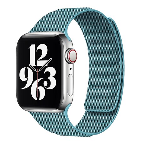 Denim nylon bandje - Lichtblauw - Geschikt voor Apple Watch 44mm / 45mm / 46mm / 49mm